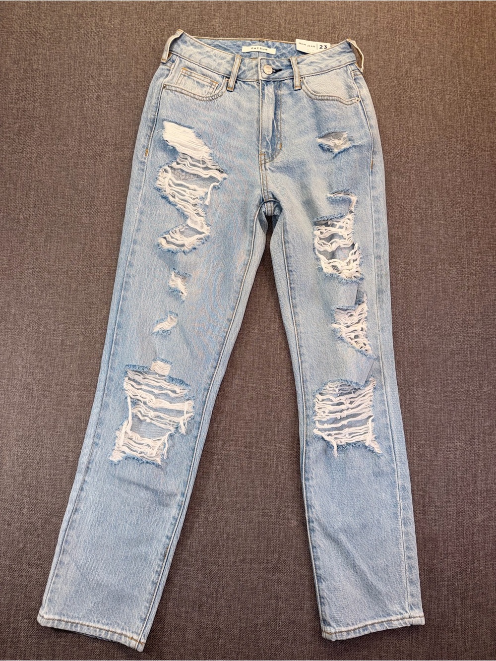 Light Wash Distressed Women's Mom Jeans Size 23 NWT